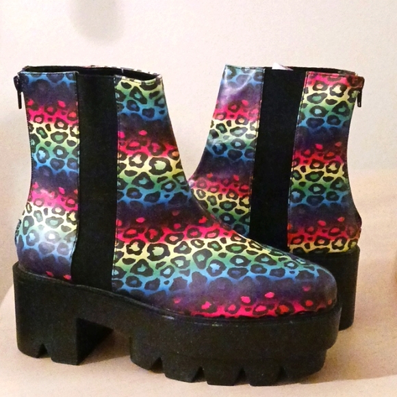 Rainbow Leopard Traction Sole Platform Booties - Picture 3 of 7